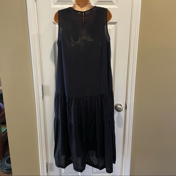 UMGEE Sleeveless Tier Maxi Dress with Keyhole Back - Picture 8 of 13